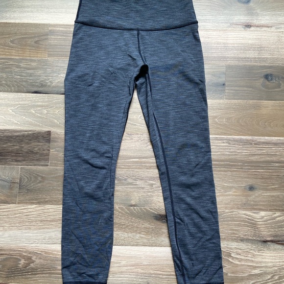 25” Wunder Under Lululemon Gray/Black Heathered - Picture 3 of 5